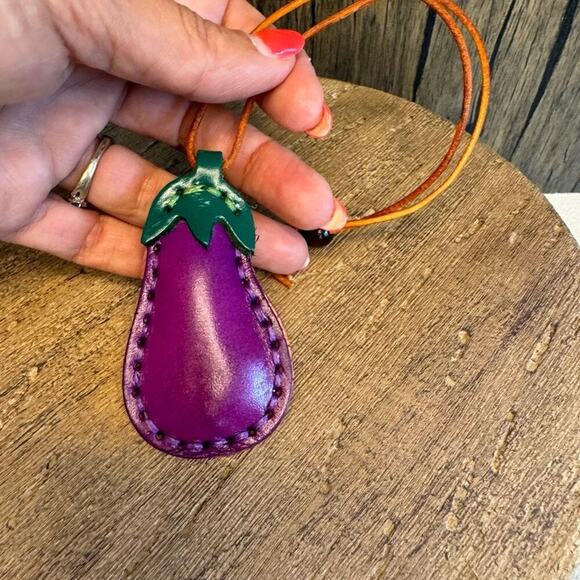 Genuine Leather EGGPLANT Bag Charm Crossbody Purse Bag NEW - Picture 5 of 5